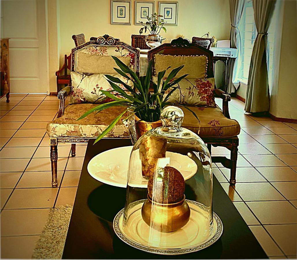 Vair'S Place Guest House In Sandton Paulshof - Apartment, Lux Suites & Spa 约翰内斯堡 外观 照片