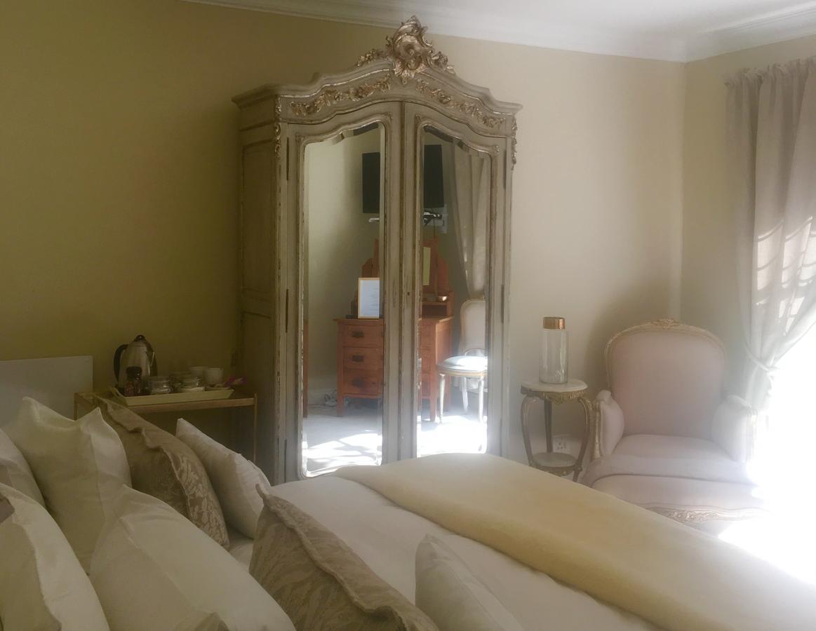 Vair'S Place Guest House In Sandton Paulshof - Apartment, Lux Suites & Spa 约翰内斯堡 外观 照片