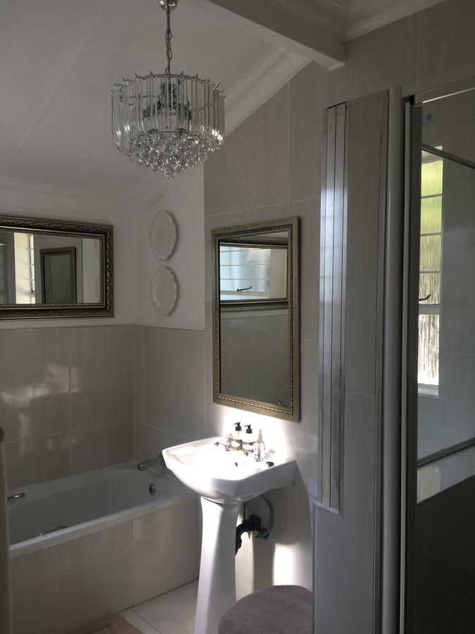 Vair'S Place Guest House In Sandton Paulshof - Apartment, Lux Suites & Spa 约翰内斯堡 外观 照片