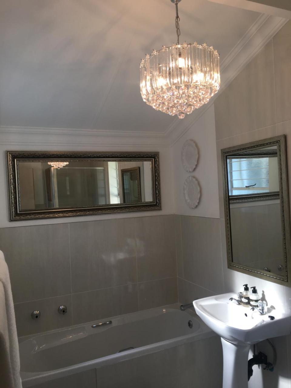Vair'S Place Guest House In Sandton Paulshof - Apartment, Lux Suites & Spa 约翰内斯堡 外观 照片