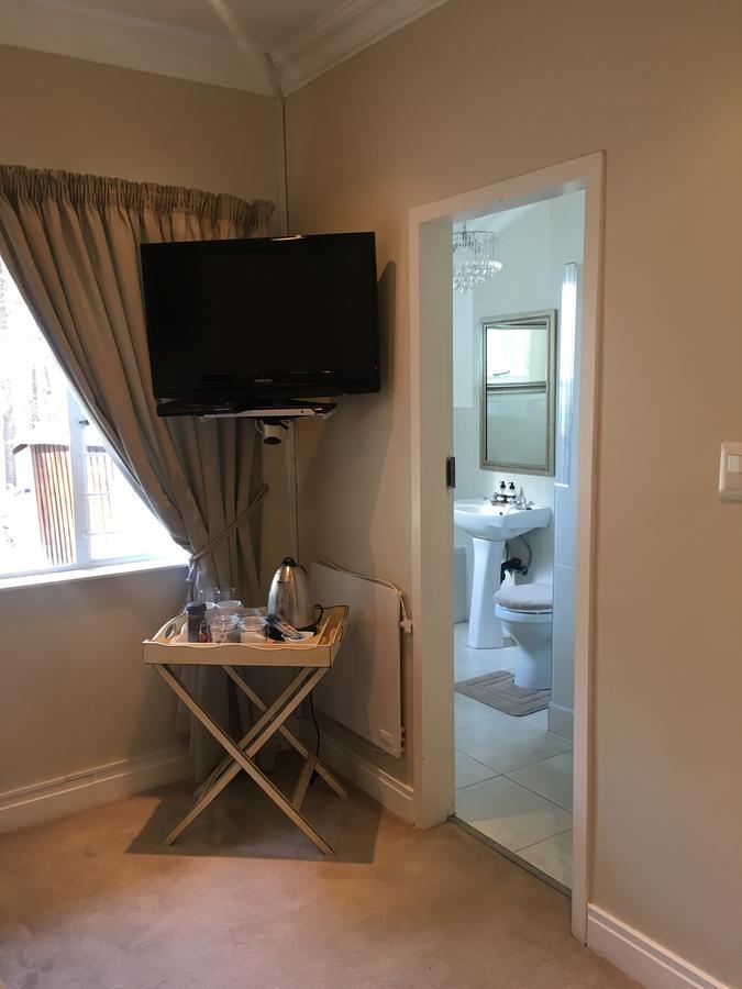 Vair'S Place Guest House In Sandton Paulshof - Apartment, Lux Suites & Spa 约翰内斯堡 外观 照片