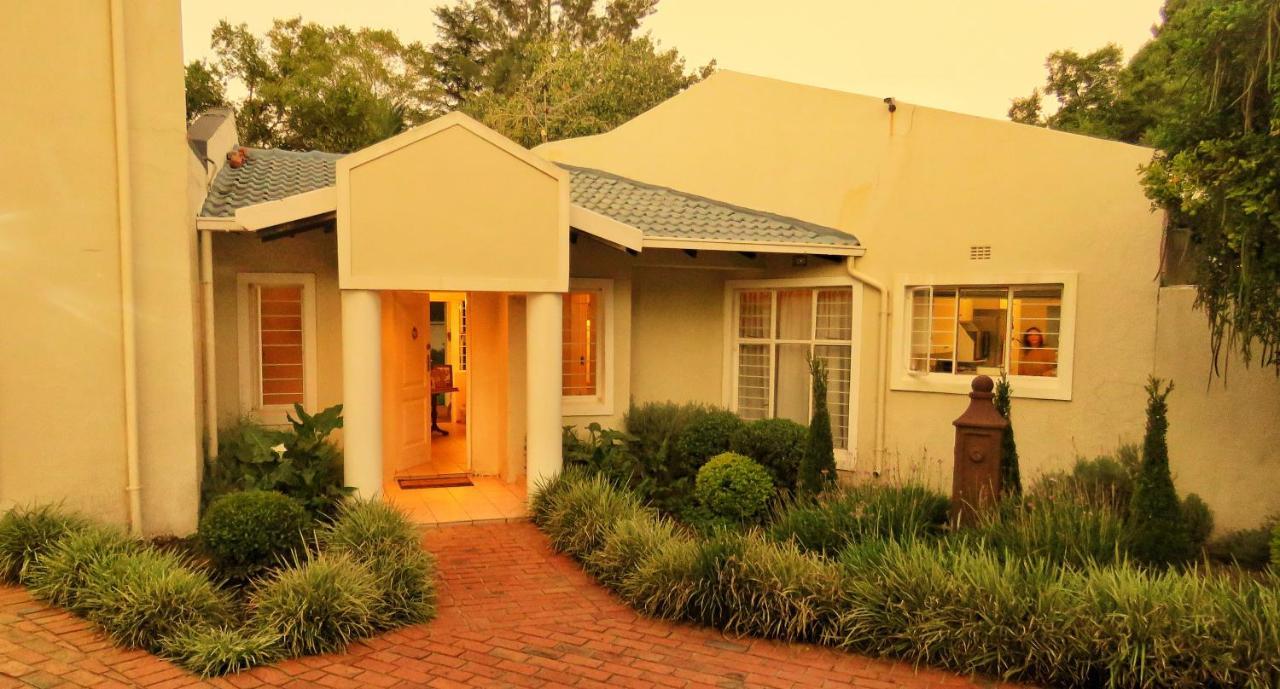 Vair'S Place Guest House In Sandton Paulshof - Apartment, Lux Suites & Spa 约翰内斯堡 外观 照片